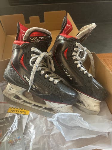Bauer Vapor 3X Pro Hockey Skates Size 5.5 (Used)