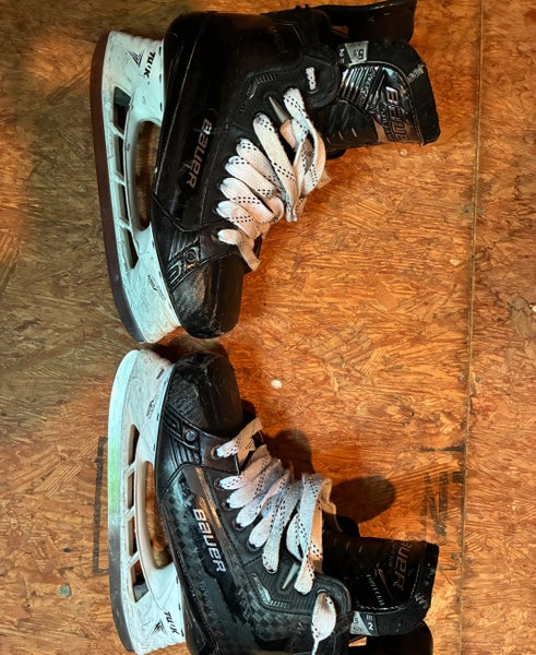Bauer Supreme Mach Hockey Skates Fit 2 Size 5.5 (Used)