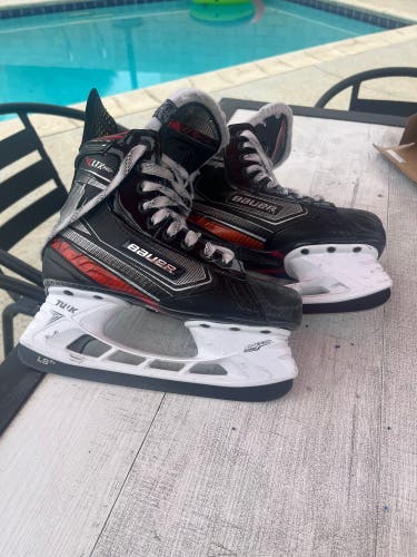Bauer Vapor Hockey Skates Regular Width Pro Stock Size 3.5 (Used)