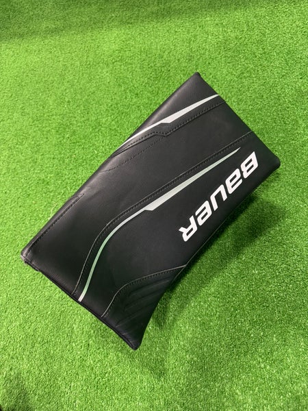 Black Junior Bauer GSX Goalie Blocker Regular (Used)
