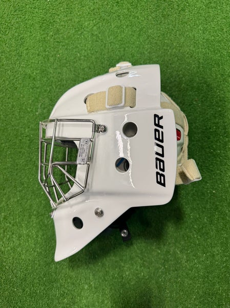 Small Bauer Profile 950 Goalie Mask (New)