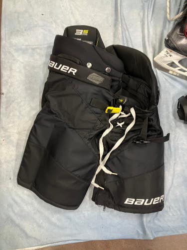 Black Intermediate Medium Bauer Supreme 3S Pro Hockey Pants (Used)