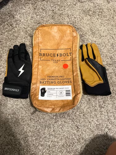 Bruce Bolt Youth Medium Batting Gloves (New)