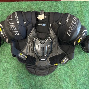 Bauer Supreme M5 Pro Shoulder Pads (Used) | Intermediate Medium
