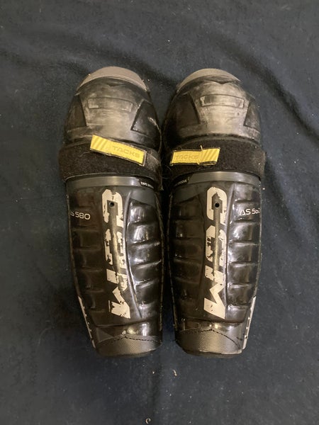 Junior CCM Tacks AS 580 Shin Pads 12" (Used)