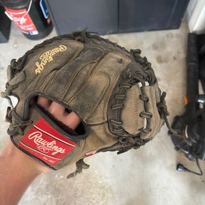 Catcher's Rawlings RH Renegade Baseball Glove 32.5" (Used)