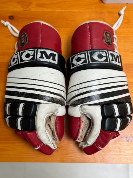 CCM M-HG630 Gloves 14" (Used)