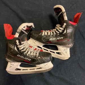Senior Bauer Vapor X4 Hockey Skates Size 6 (Used)
