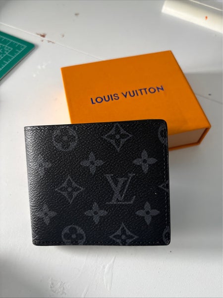LV men’s flower wallet