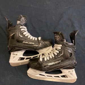Senior Bauer Supreme Mach Hockey Skates 8 (Used)