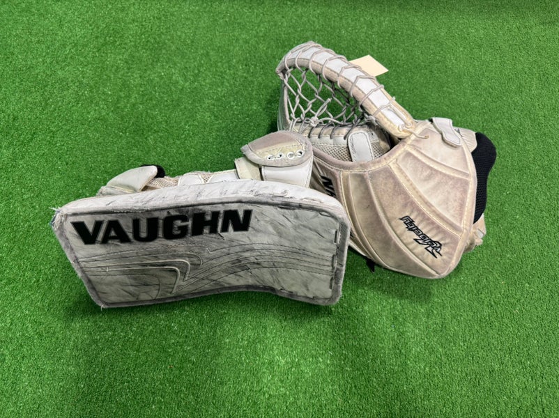 White Junior Vaughn Pro V Elite Goalie Glove & Blocker Set Regular (Used)