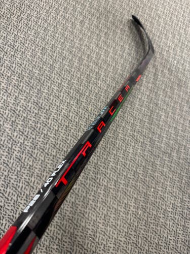 Bauer Red Nexus Tracer 40 Flex P28 Curve Right Hand stick