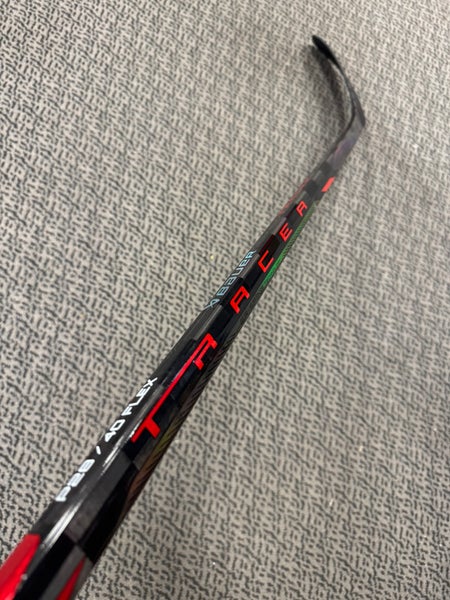 Bauer Red Nexus Tracer 40 Flex P28 Curve Right Hand stick