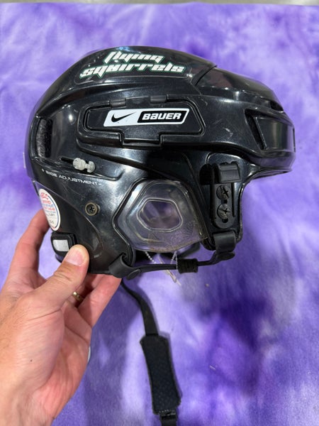 Large Bauer 8500 Helmet (Used)