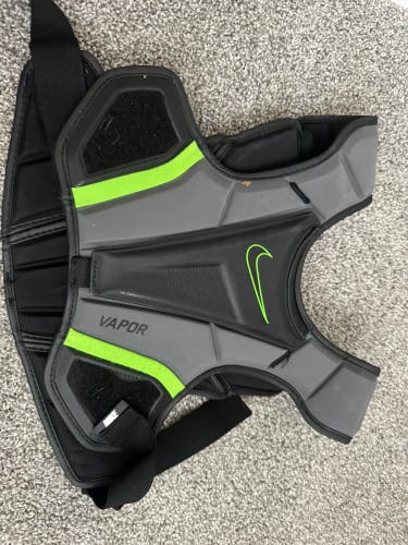 Adult Medium/Large Nike Vapor Shoulder Pads (Used)