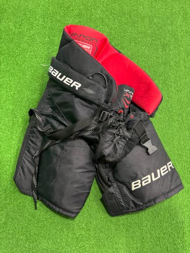Black Junior Small Bauer vapor x800 lite Hockey Pants (Used)