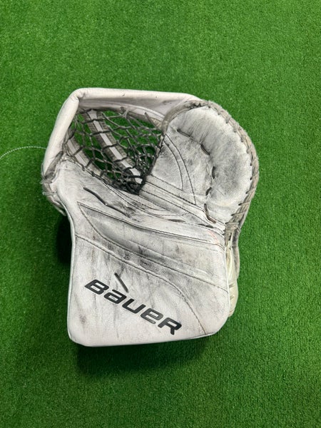White Intermediate Bauer Vapor X5 Pro Goalie Glove
