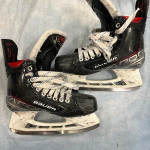 Intermediate Bauer Vapor 3X Hockey Skates Size 6 (Used)