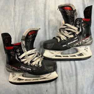 Intermediate Bauer Vapor 3X Hockey Skates Size 4.5 Fit 1(Used)
