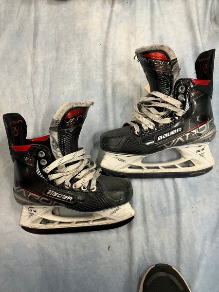 Intermediate Bauer Vapor 3X Hockey Skates Size 4.5 Fit 1(Used)