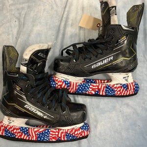 Intermediate Bauer Supreme M40 Hockey Skates 6.5 (Used)