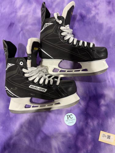 Senior Bauer Supreme S140 Hockey Skates Regular Width 8 (Used)