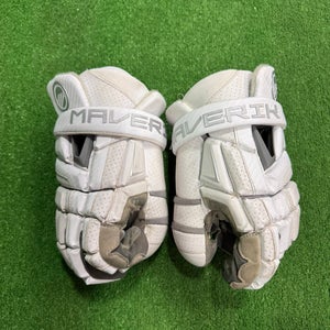 White Maverik M6 Goalie Gloves 13" (Used)