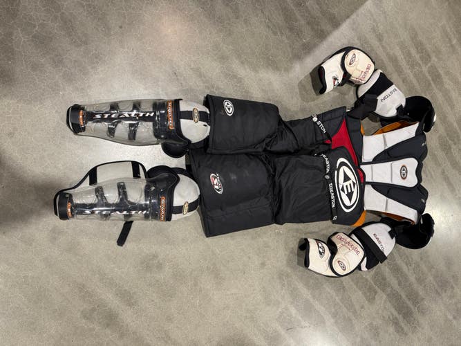 Senior Easton Stealth Starter Kit With Bag (Used)