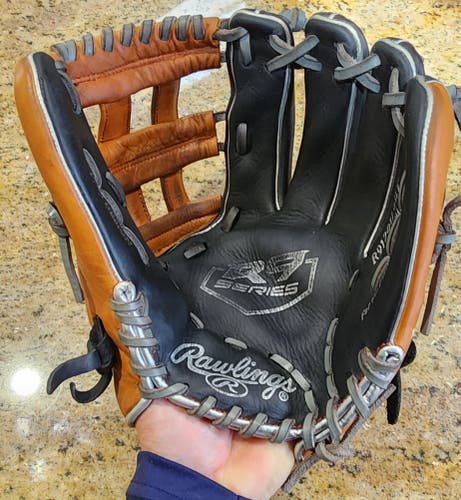 Outfield Rawlings R9 Baseball Glove 12" (Used)