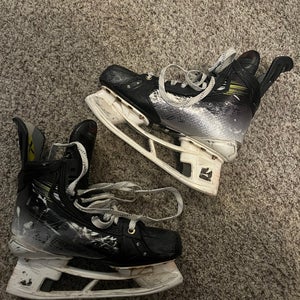 Bauer Vapor Hyperlite 2 Hockey Skates 7.5 (Used)