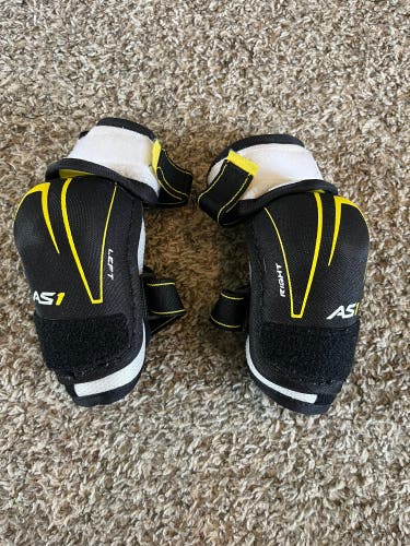 Youth Large CCM Super Tacks AS1 Elbow Pads (Used)