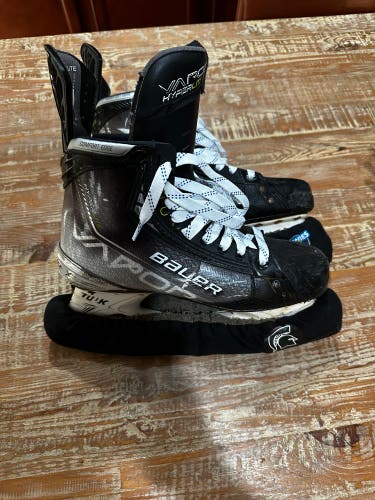 Bauer Vapor Hyperlite Hockey Skates Pro Stock 8.5 (Used)