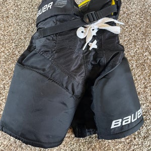 Medium Youth Bauer Supreme Ultrasonic Hockey Pants (Used)