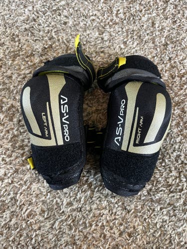 Large Youth CCM Tacks AS-V Pro Elbow Pads (Used)