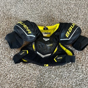 Youth Large Bauer Supreme Ultrasonic Shoulder Pads (Used)