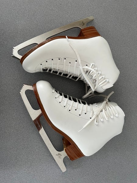 NEW Gam figure skates