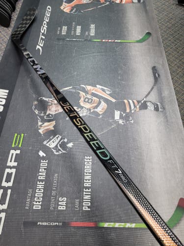 P28M | 75 Flex NEW! Senior CCM Jetspeed FT7 Pro Right Handed Hockey Stick P28M Pro Stock (New)