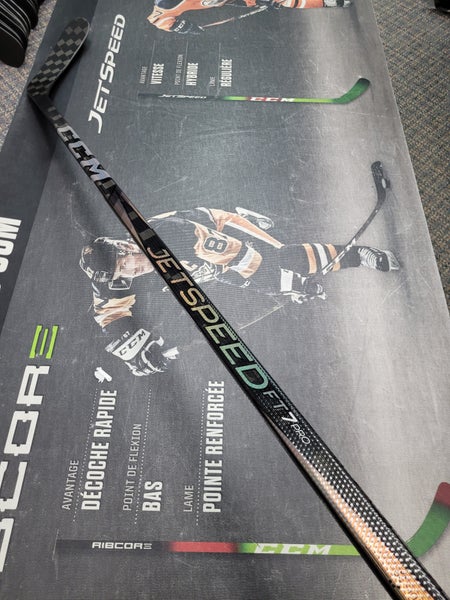 P28M | 75 Flex NEW! Senior CCM Jetspeed FT7 Pro Right Handed Hockey Stick P28M Pro Stock (New)