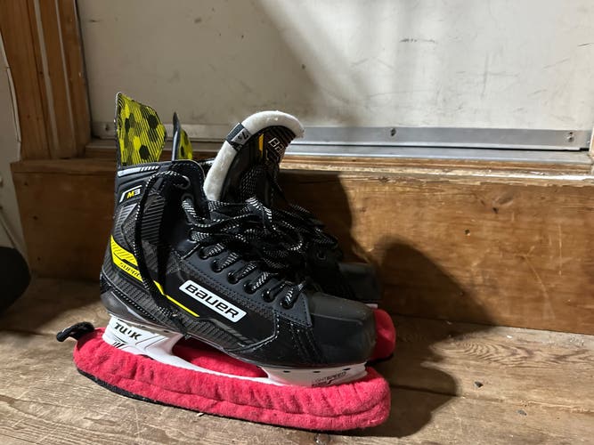 Bauer Supreme M3 Hockey Skates Extra Wide Width 7.5 (Used)