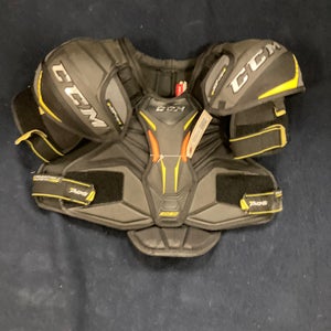 Large Junior CCM Tacks 9080 Shoulder Pads (Used)