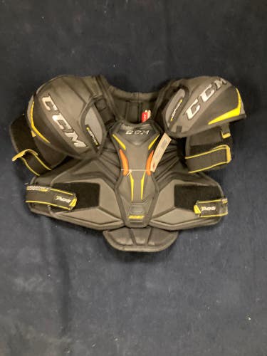Large Junior CCM Tacks 9080 Shoulder Pads (Used)