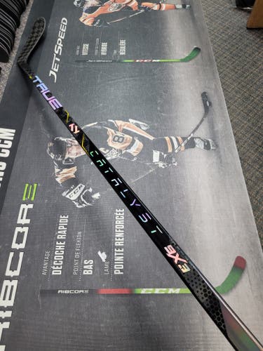 P28 | 105 Flex NEW! Senior True catalyst 9x3 Right Handed Hockey Stick P28 Pro Stock