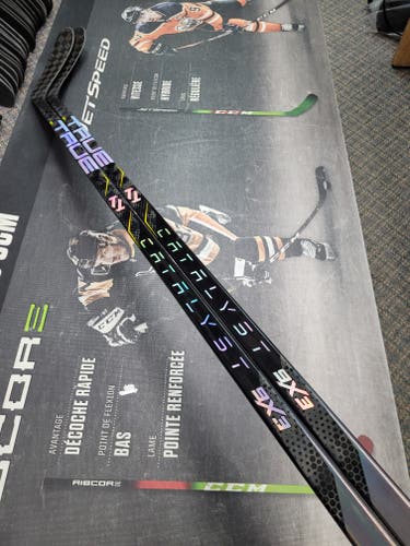2 PACK | P28 | 105 Flex NEW! Senior True catalyst 9x3 Right Handed Hockey Stick Pro Stock