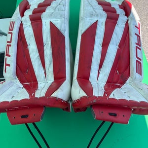 Red 31" Intermediate True Catalyst 7X3 Goalie Leg Pads (Used)