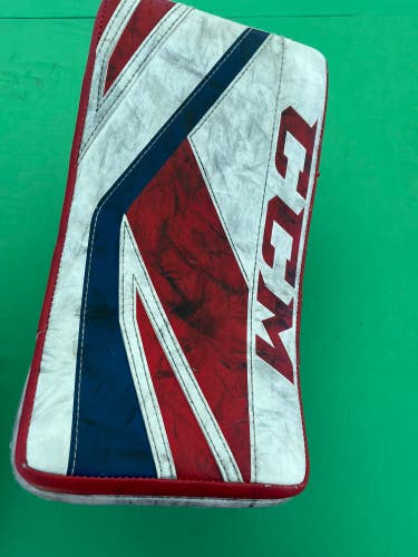 Red Intermediate CCM P2.5 Goalie Blocker Regular