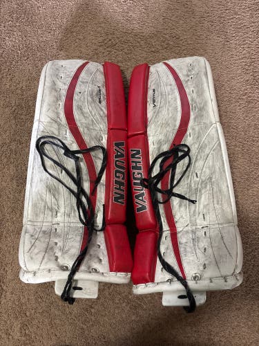 28" Vaughn Ventus LT68 Goalie Leg Pads (Used)