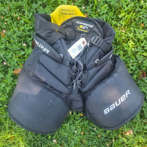 Black Junior Small Bauer S27 Hockey Goalie Pants (Used)