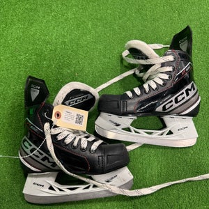 Youth CCM Jetspeed FT680 Hockey Skates Regular Width 12.5 (Used)