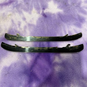 Bauer Fly-Ti Holders, Runners, & Replacement Steel Blades 254 mm (Used)