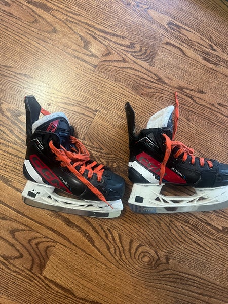 CCM JetSpeed FT670 Hockey Skates Regular Width Size 1.5 (Used) with Step Steel